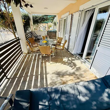 Magnolia Apartment